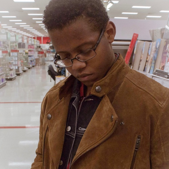 Meet your Posher, Stephen - Picture 2 of 4